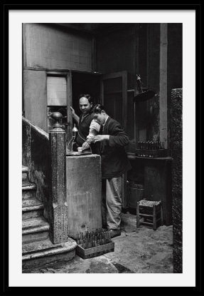 Hazzopulo Pasajı, Beyoğlu, İstanbul 1955 Çerçeveli resmi